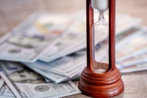 年金だけで不安を解消するための投資対策は？