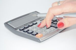 税金の損益通算に関する具体例とやり方は？